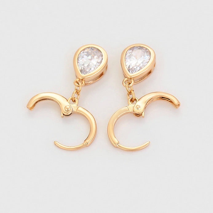DROP EARRINGS