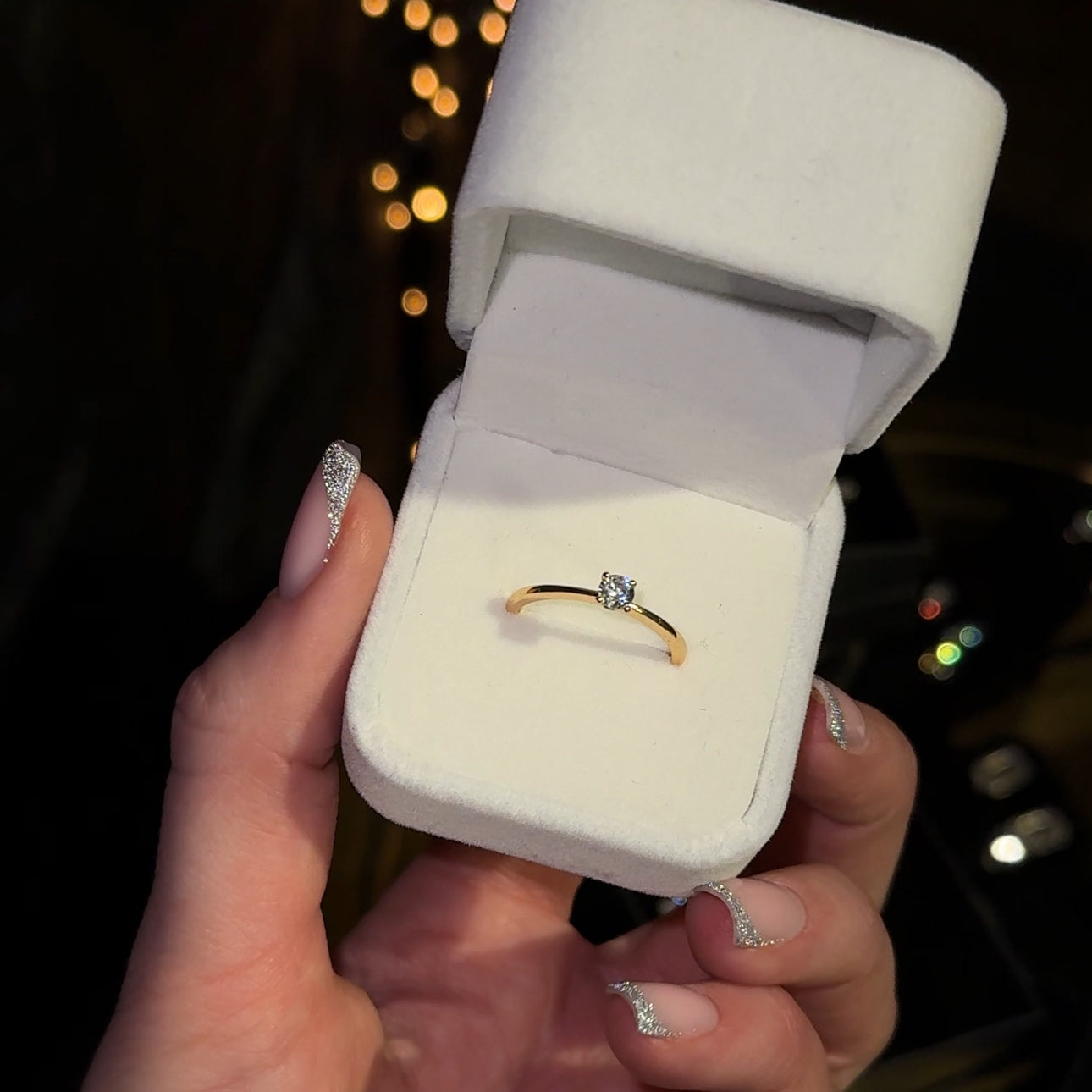 DAINTY GOLD RING